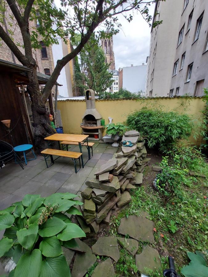 Basement Apartment Cologne Exterior photo